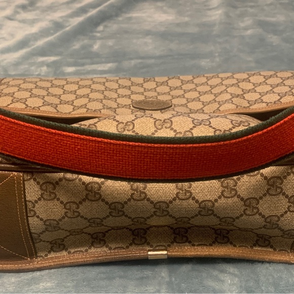 Genuine Gucci messenger bag complete with certificate - Picture 5 of 16